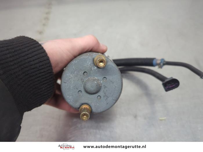 ESP pomp van een Audi A6 Avant (C5) 2.7 V6 30V Biturbo Quattro 2001