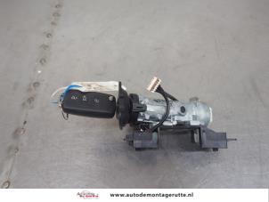 O196335 Gebruikte kontaktslot+sleutel Skoda Octavia