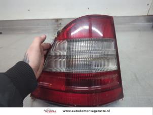 O196342 Gebruikte achterlicht links Mercedes ML-Klasse
