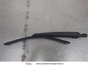 O196375 Gebruikte ruitenwisserarm achter Volkswagen Golf Plus