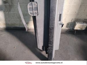 O196399 Gebruikte rolhoes bagageruimte Mazda 5