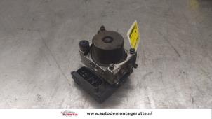 O196428 Gebruikte abs pomp Toyota Yaris