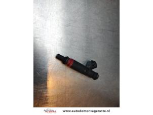 O196522 Gebruikte injector (benzine injectie) Volkswagen Fox