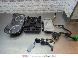 O196542 Gebruikte kontaktslot + computer Peugeot 307