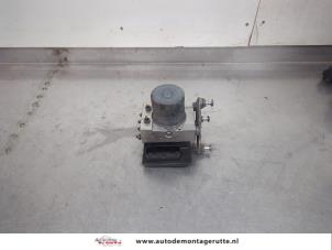 Gebruikte ABS Pomp Mercedes Sprinter 3,5t (906.63) 316 CDI 16V Prijs € 150,00 Margeregeling aangeboden door Autodemontage M.J. Rutte B.V.