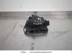 O196638 Gebruikte portierslot mechaniek 4deurs rechts-achter Ford B-Max