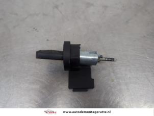 O196749 Gebruikte kontaktslot+sleutel Opel Meriva