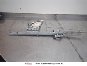 O196799 Gebruikte ruitmechaniek 4deurs links-voor Mercedes Sprinter