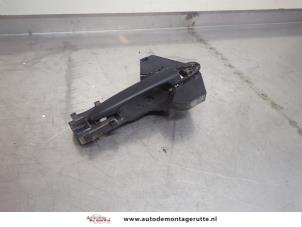 O196818 Gebruikte greep achterdeur bus-bestel Mercedes Sprinter