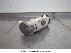 O196837 Gebruikte chaufage bedieningspaneel Toyota Aygo