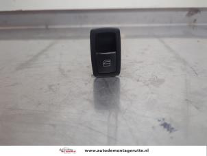 O196878 Gebruikte raam schakelaar elektrisch Mercedes B-Klasse