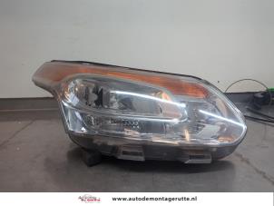 O196885 Gebruikte koplamp rechts Citroen C3 Picasso