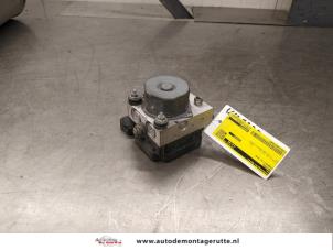 O196957 Gebruikte abs pomp Citroen C1