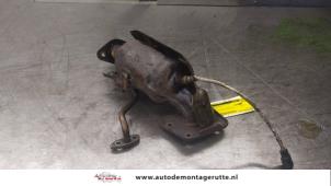 O196980 Gebruikte uitlaatspruitstuk + katalysator Citroen C1