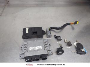 Gebruikte Kontaktslot + computer Dacia Sandero I (BS) 1.2 16V Prijs op aanvraag aangeboden door Autodemontage M.J. Rutte B.V.