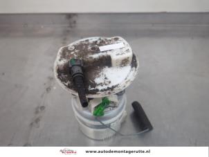Gebruikte Tank element Pomp Dacia Logan MCV (KS) 1.6 16V Prijs op aanvraag aangeboden door Autodemontage M.J. Rutte B.V.
