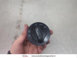 O197137 Gebruikte schakelaar licht Volkswagen Golf