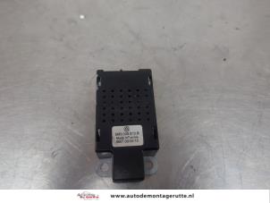 O197160 Gebruikte antenne versterker Volkswagen Golf