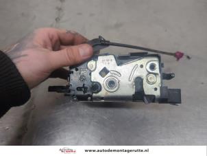 O197192 Gebruikte slotmechaniek portier 4deurs links-achter Citroen C3 Picasso