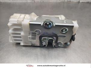 O197247 Gebruikte portierslot mechaniek 4deurs rechts-achter Mercedes B-Klasse