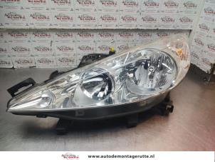 O197264 Gebruikte koplamp links Peugeot 207