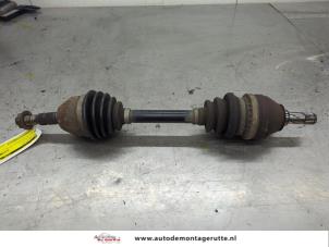 O197284 Gebruikte steekas links-voor Opel Zafira