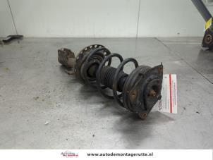 O197294 Gebruikte veerpoot rechts-voor Renault Clio