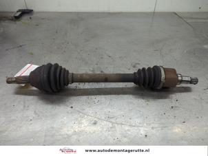 O197302 Gebruikte aandrijfas links-voor Ford Focus
