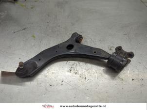 O197305 Gebruikte draagarm links-voor Mazda 5