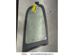 O197323 Gebruikte deurruit 4deurs links-achter Citroen C1