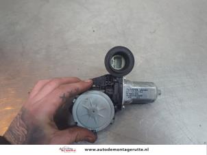 O197327 Gebruikte raammotor portier Toyota Auris