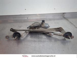O197332 Gebruikte ruitenwismotor+mechaniek Toyota Auris