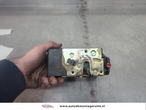 O197366 Gebruikte portierslot mechaniek 4deurs rechts-achter Opel Astra