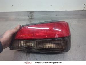 O197385 Gebruikte achterlicht rechts Peugeot 306