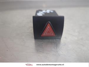 O197399 Gebruikte gevarenlicht schakelaar Seat Leon