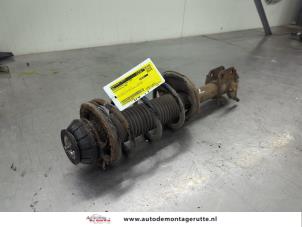 O197426 Gebruikte voorpoot links Suzuki Alto
