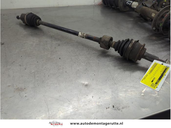 Gebruikte Steekas rechts-voor Opel Agila O197468