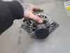 Dynamo van een Hyundai iX20 (JC), 2010 / 2019 1.4i 16V, SUV, Benzine, 1.396cc, 66kW (90pk), FWD, G4FA, 2010-11 / 2019-07, JCF5P1; JCF5P2; JCF5P6; JCF5P7 2012