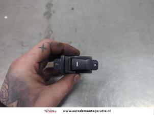 O197569 Gebruikte raam schakelaar elektrisch Kia Rio