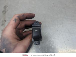 O197597 Gebruikte raam schakelaar elektrisch Kia Rio