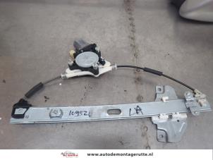 O197600 Gebruikte ruitmechaniek 4deurs links-achter Kia Rio