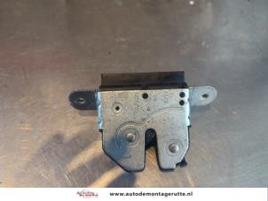 O197648 Gebruikte achterklep slotmechaniek Lancia Delta