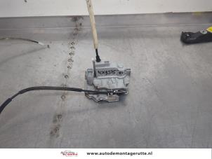 O197655 Gebruikte portierslot mechaniek 4deurs rechts-voor Lancia Delta