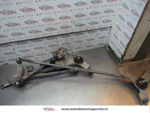 O197679 Gebruikte ruitenwismotor+mechaniek Mitsubishi Grandis