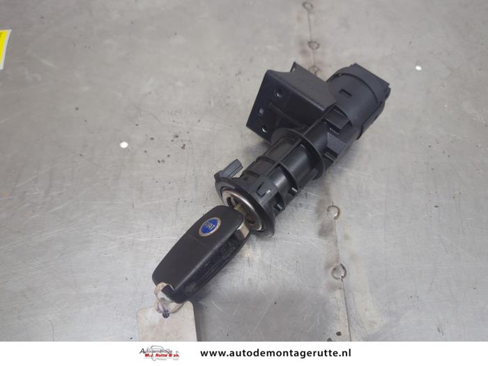 Gebruikte Sleutel+Contactslot Fiat Panda O197771