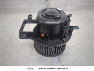 O197793 Gebruikte chaufage ventilatiemotor Peugeot 3008
