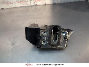 O197820 Gebruikte portierslot mechaniek 4deurs links-voor Hyundai I10