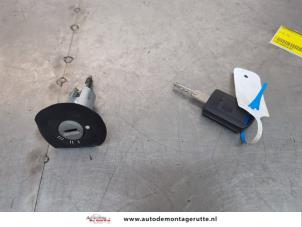 O197847 Gebruikte kontaktslot+sleutel Opel Meriva