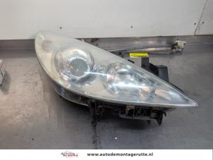 O197850 Gebruikte rechter koplamp Peugeot 307