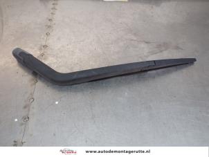 O197861 Gebruikte ruitenwisserarm achter Daihatsu Cuore